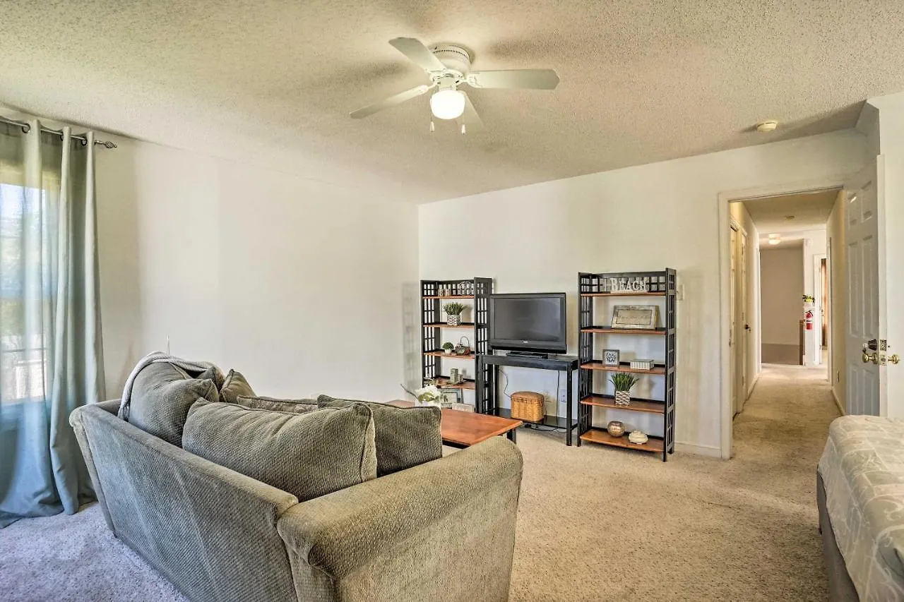 Holiday home Charming Sandston Home About 9 Mi To Richmond!