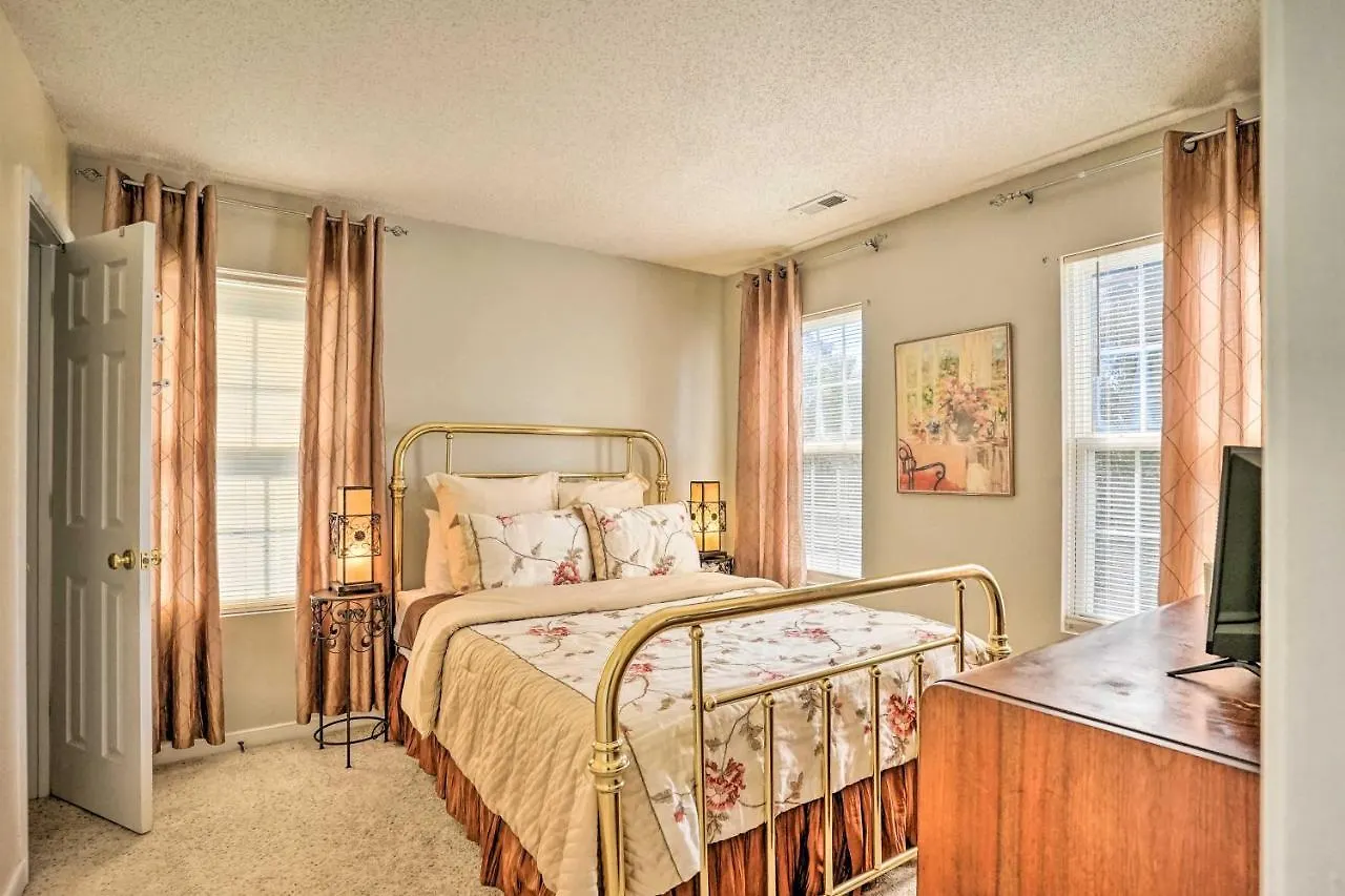 Holiday home Charming Sandston Home About 9 Mi To Richmond! United States