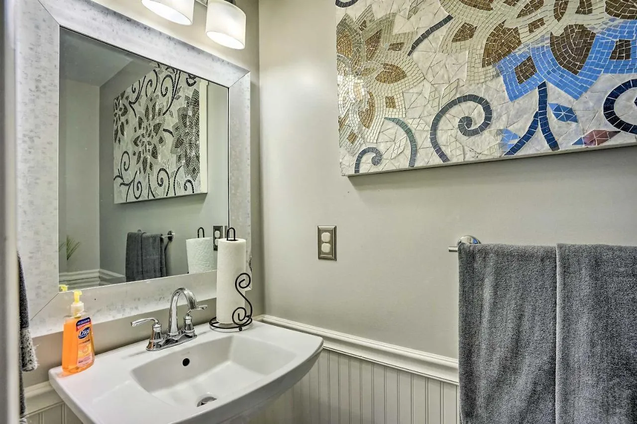 Holiday home Charming Sandston Home About 9 Mi To Richmond! United States